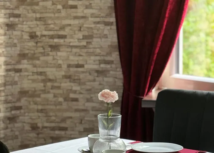 Holl Beyra * Κόχεμ